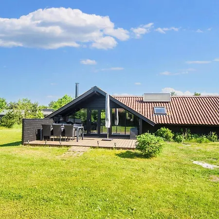 6 Person Holiday In